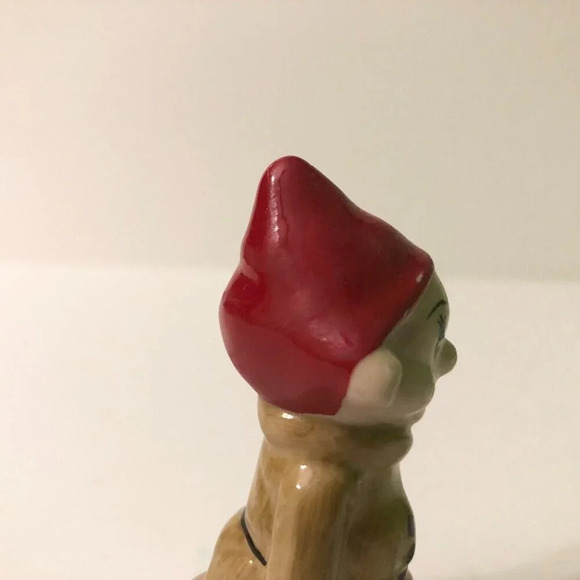 Vintage Dopey  Figurine Red Hat Ceramic Snow White 3.5 Inch Tall Figure Unmarked - Picture 13 of 16